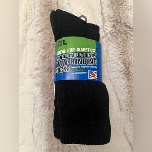 NWT Men’ or Women’s size Large Diabetic Socks 3 pack